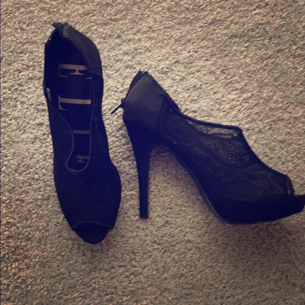 Black lace heels!